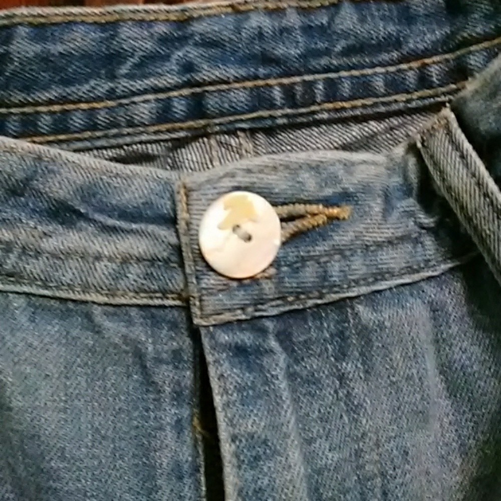 Jeans - Picture 2 of 3